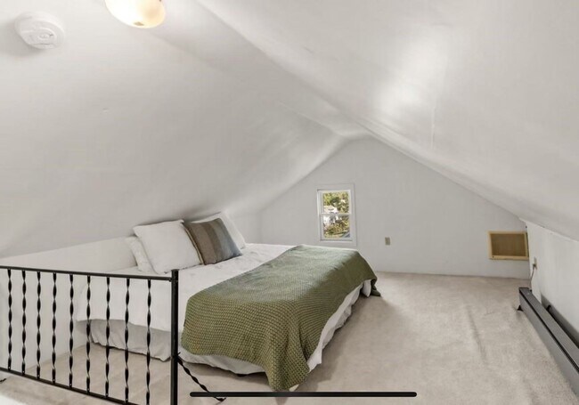 Building Photo - 48 Watson Rd