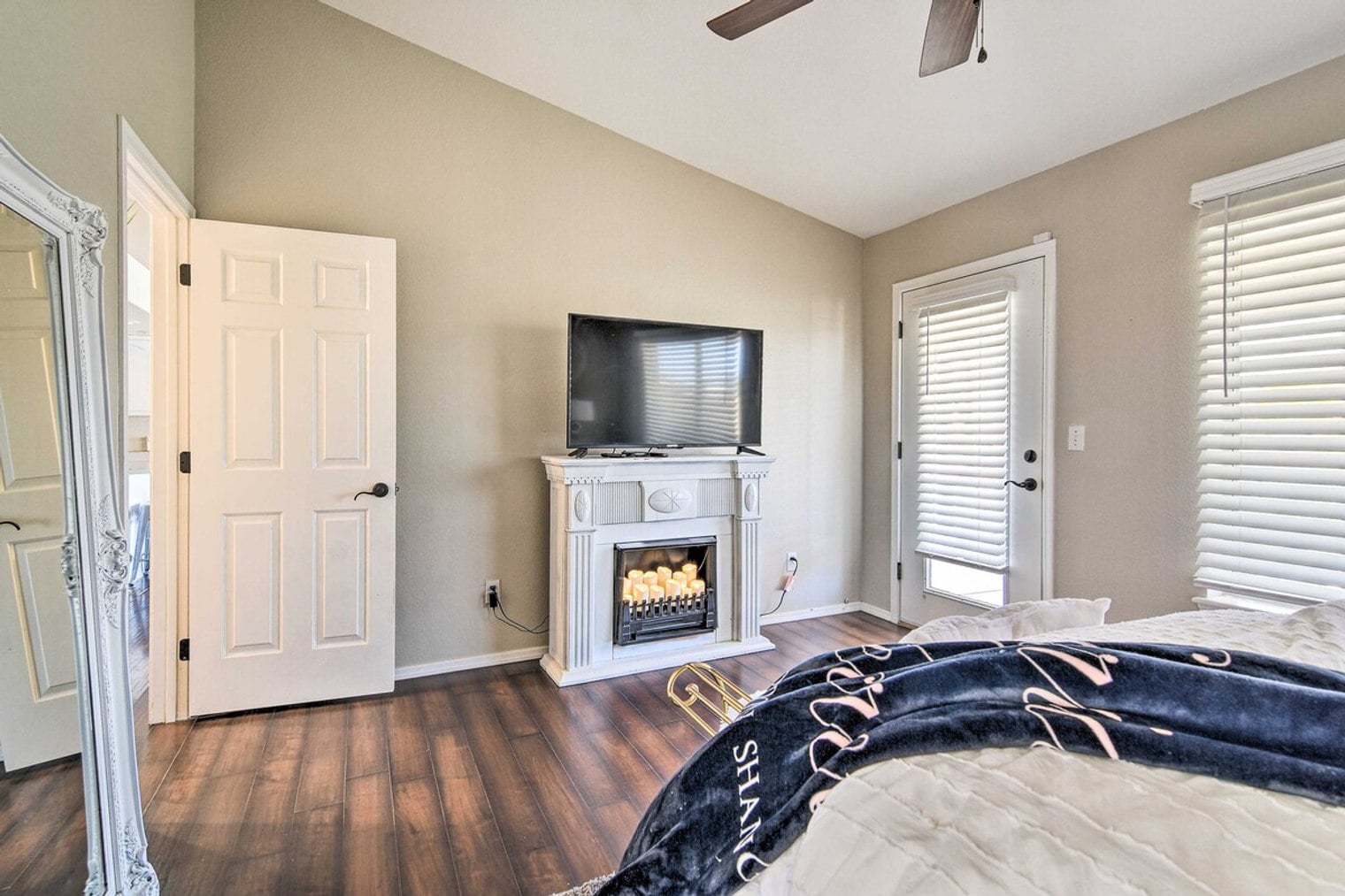 Building Photo - 2111 N Pebble Beach Dr