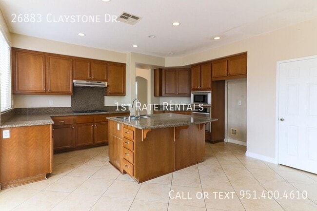 Building Photo - 26883 Claystone Dr