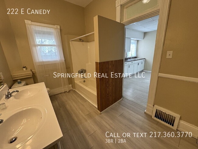 Building Photo - 222 E Canedy-