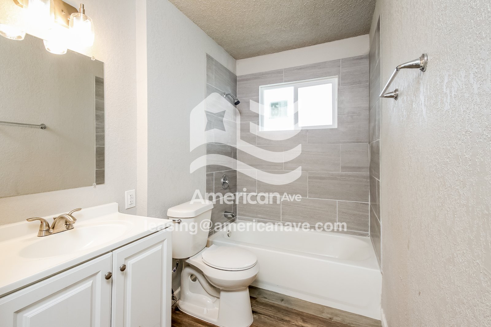 Building Photo - 875 E 53rd St N