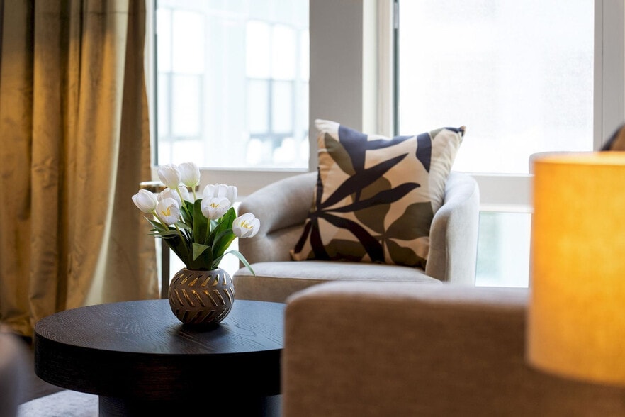 Building Photo - 150 Broad St