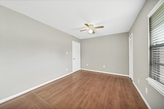 Building Photo - 9953 Mango St