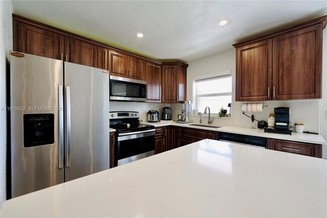 Building Photo - 14515 SW 105th Ct