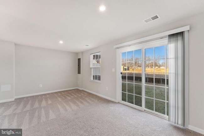 Building Photo - 36087 Fawn Ln
