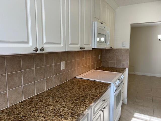 Building Photo - 14404 Canalview Dr
