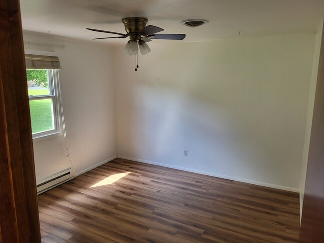 Building Photo - 143 pocahontas Dr