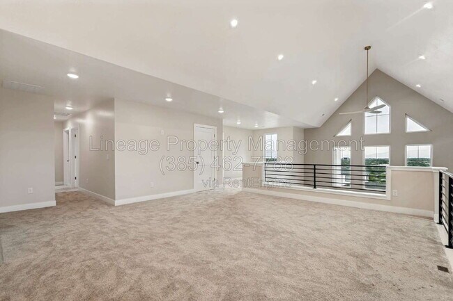 Building Photo - 707 N 1540 E