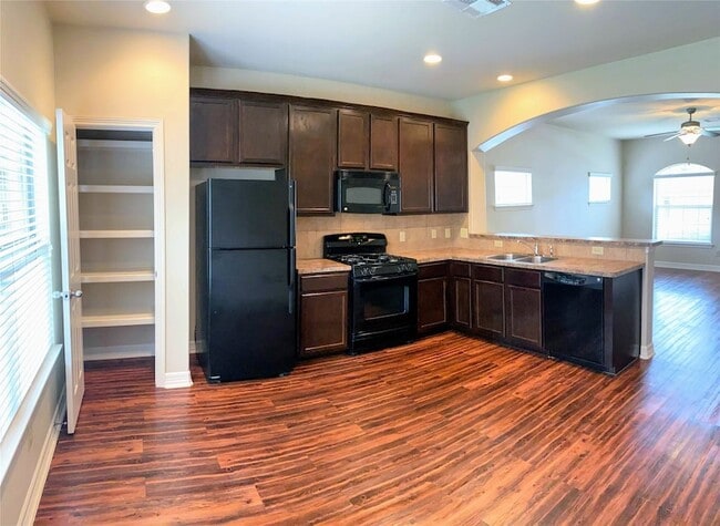 Building Photo - 37 Woodland Hills Dr