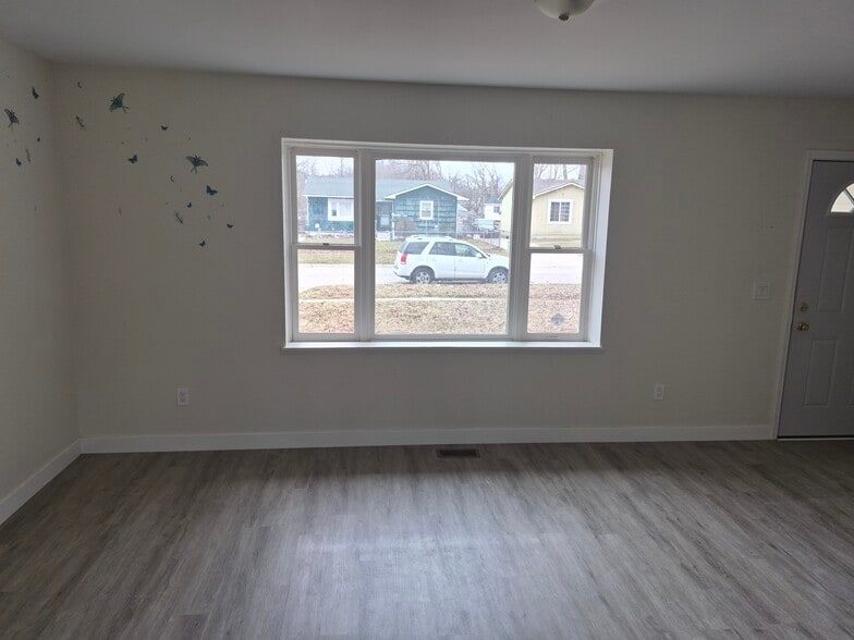 Building Photo - 2710 Eaton Pl