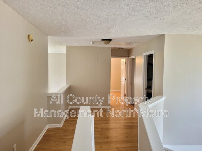 Building Photo - 1115 Crabapple Lk Cir