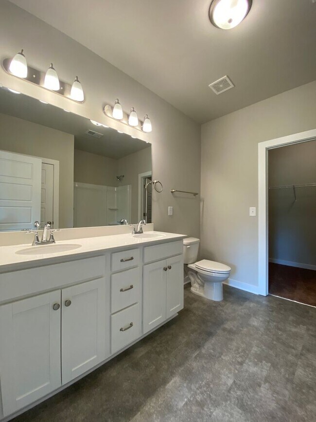 Building Photo - Home for Rent in the St James Subdivision in Pinson, AL!!! AVAILABLE NOW!!!