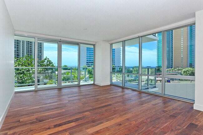 Building Photo - 1189 Waimanu St