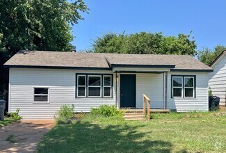Building Photo - ? Cozy 3 Bedroom Home with Large Yard Sout...