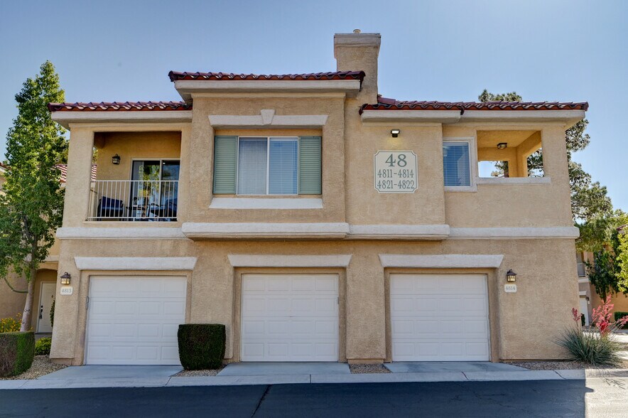 Building Photo - 251 S Green Valley Pky