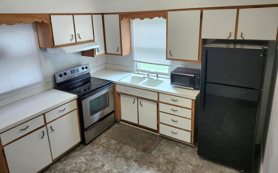 Building Photo - 324 N Jefferson St