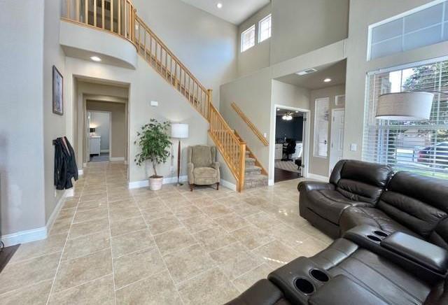 Building Photo - 709 Thompsons Dr