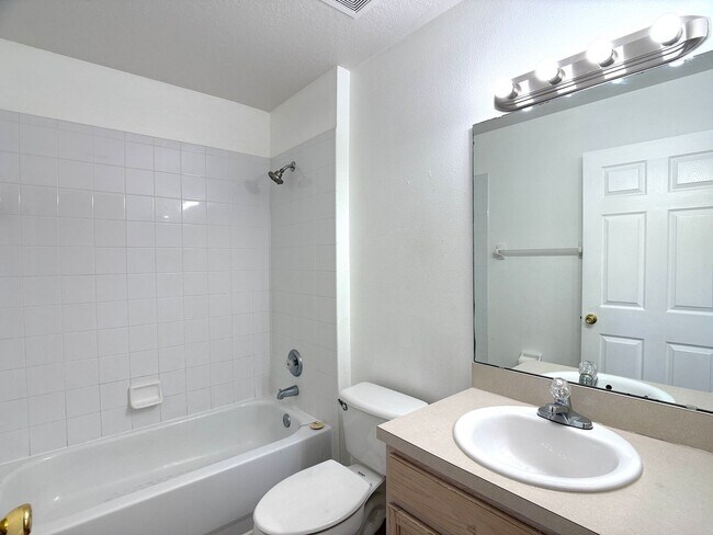 Building Photo - Lovely 4-Bed 2 Bath Pool Home in the Desirable Four Corners Area! Lawn Care & Pool Maintenance In...