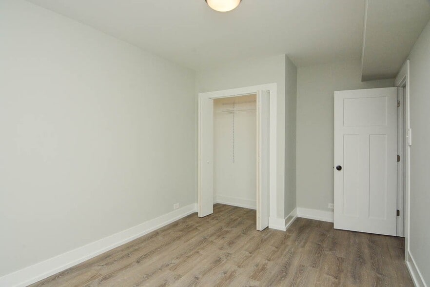 Building Photo - 1131 Maple Ave