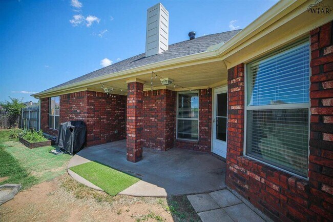 Building Photo - 4 Jayden Ct
