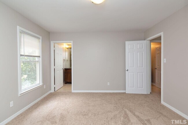 Building Photo - 213 N Boylan Avenue Unit A