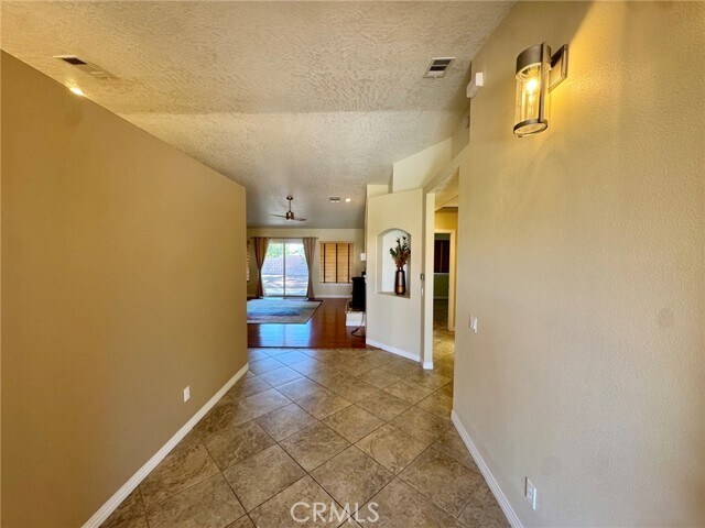 Building Photo - 18015 Wildwood Dr