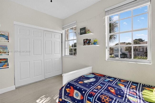 Building Photo - 8251 San Carlos Cir