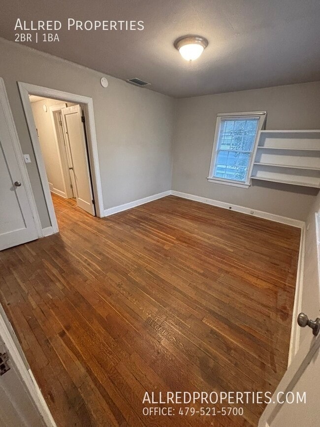 Building Photo - 129 Boles St