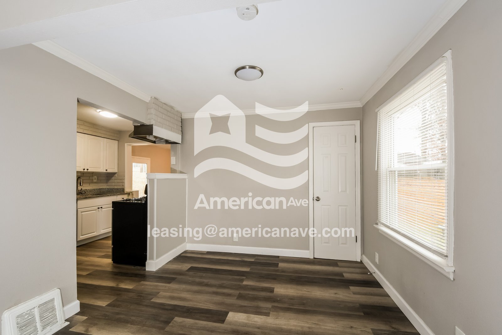 Building Photo - 1425 Akron Dr