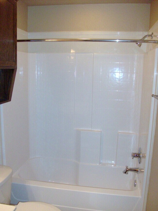 Building Photo - 3 bedroom 2 bath Duplex off Bunny Trail Killeen