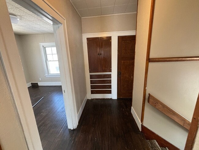Building Photo - 1410 Wilson Ave
