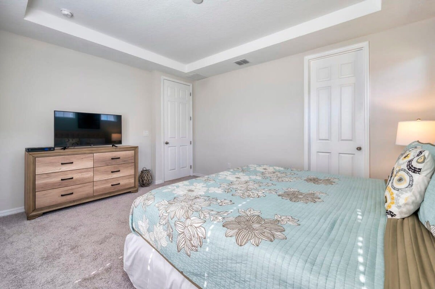 Building Photo - 1533 Carey Palm Cir