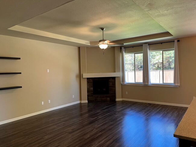 Building Photo - 3622 Birddog Dr