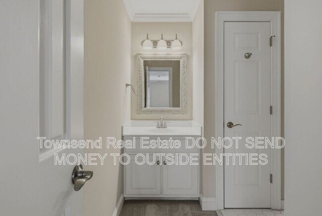 Building Photo - 200 Litchfield Pl