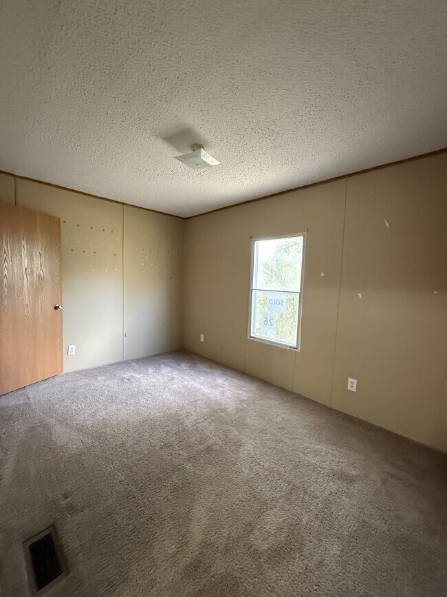 Building Photo - 125 Deer Creek Rd