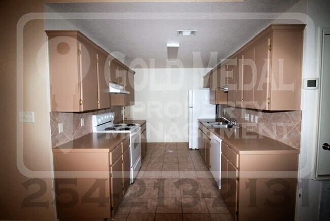 Building Photo - 217 Janelle Dr