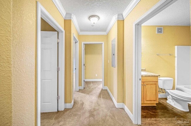 Building Photo - 7071 Lake Joanne Dr