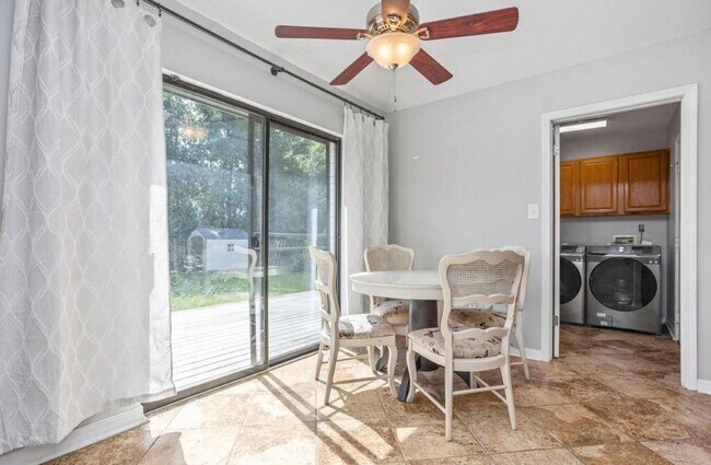 Building Photo - 3bed in Fox Den Villages in Navarre