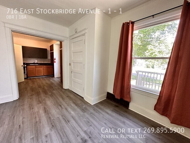 Building Photo - 716 E Stockbridge Ave