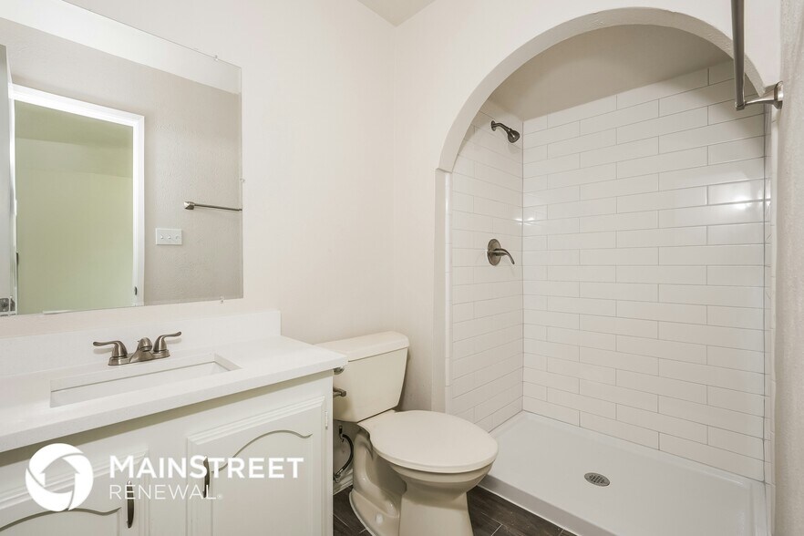 Building Photo - 617 Faye St