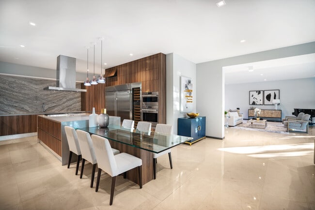 Floorplan - Luxury Listings