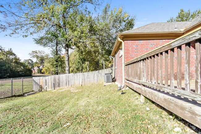 Building Photo - 8457 Regal Bend Dr