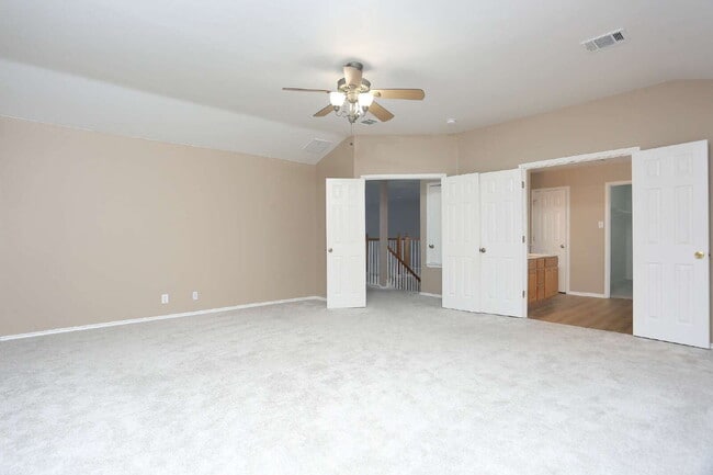 Building Photo - 14514 Redwood Valley