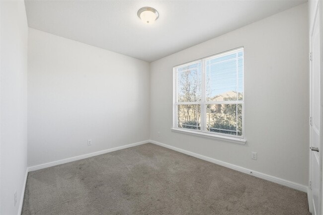 Building Photo - 4409 Chicory Ct