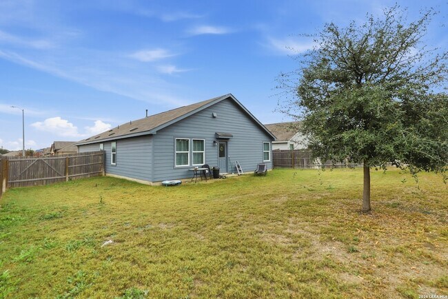 Building Photo - 14905 Dorset Wheel