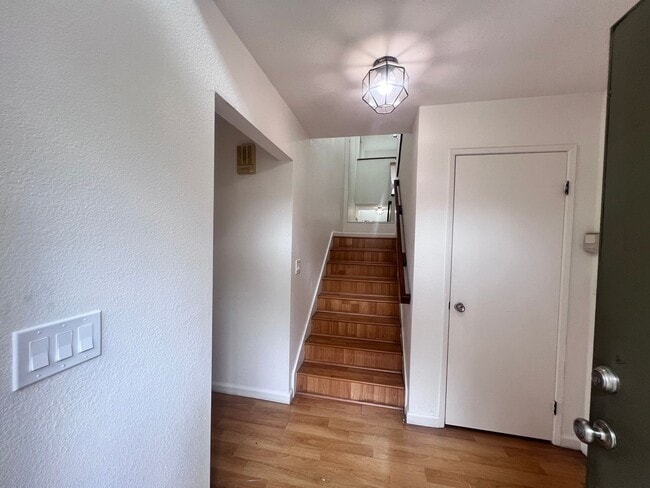 Building Photo - Two Story 3 Bed/Bath Single Family Home In Milpitas, Ca. For Rent!!! $500 OFF FIRST MONTHS RENT!