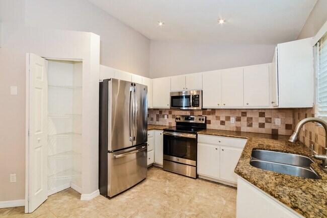 Building Photo - 354 Morning Creek Cir