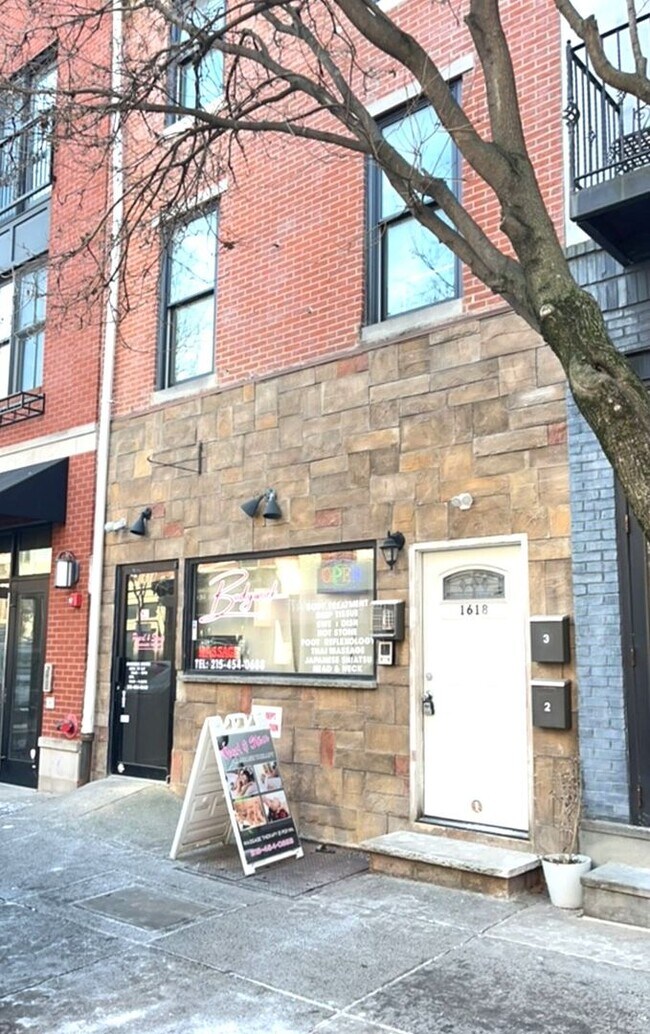 Building Photo - 1618 South St