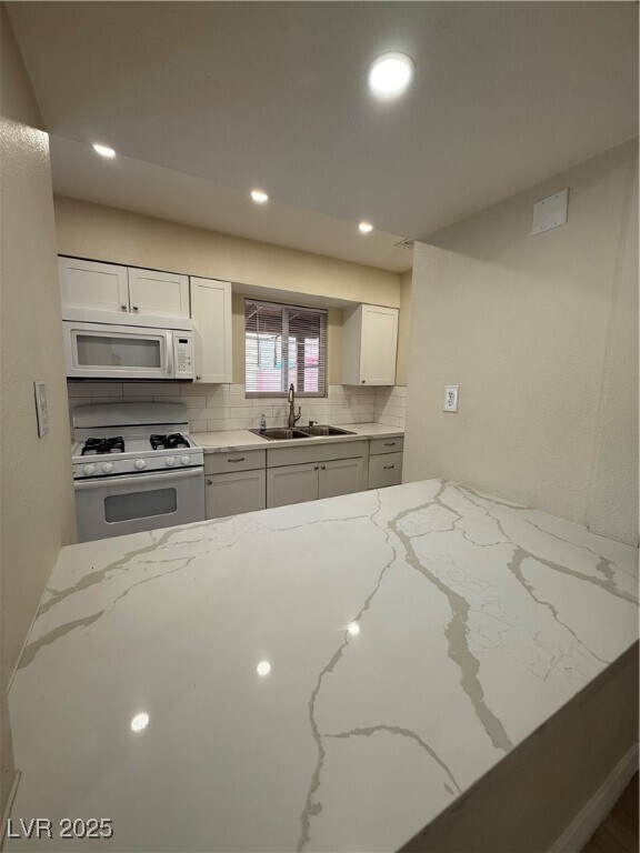 Building Photo - 554 Sea Shell Ln