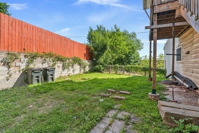 Building Photo - 2200 Milligan Ave